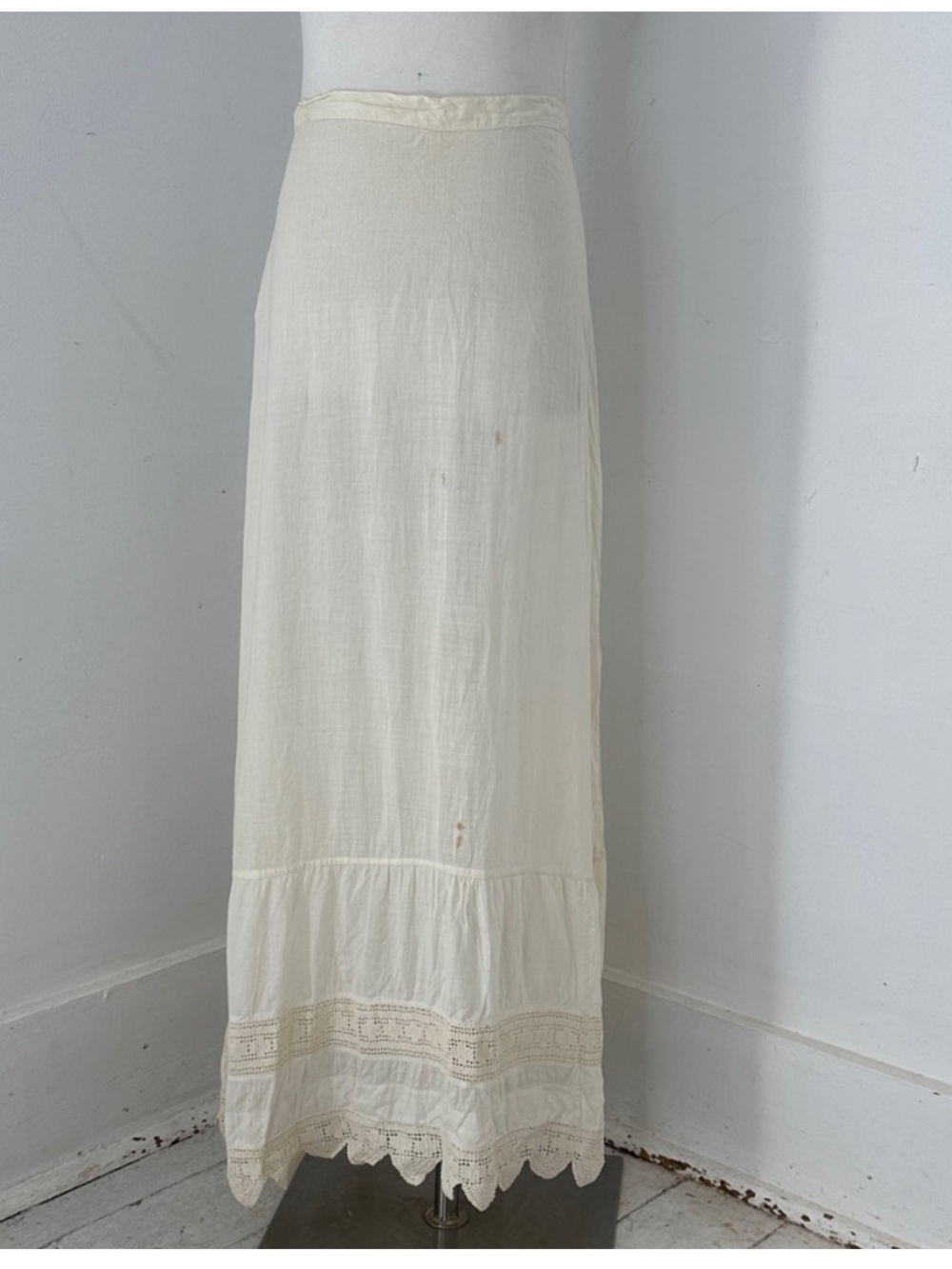 Antique 1910s Cotton Insertion Crochet Petticoat Maxi Skirt 25 Waist